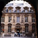 Paris, Hôtel de Sully, 62 rue Saint-Antoine (75)