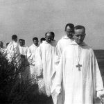 Frère Roger Schutz , prieur de Taizé et les frères de Taizé