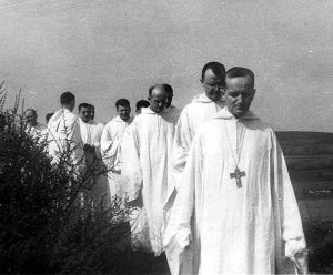 Frère Roger Schutz , prieur de Taizé et les frères de Taizé