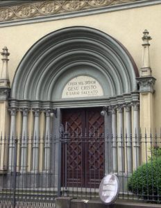 Portail du temple de Turin, Italie