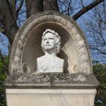 800px-Père-Lachaise_-_Division_24_-_Pradier_01