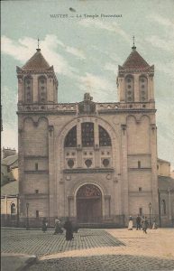 L'ancien temple de Nantes, bombardé en 1943.