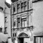 Maison_de_la_Coquille_-_Façade_sur_rue_-_Orléans_-_Médiathèque_de_l’architecture_et_du_patrimoine_-_APMH00002048