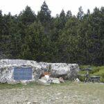 Tombe d’André Chamson et de Lucie Mazauric sur le serre de la Lusette